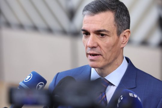 Σάντσεθ: Η Ισπανία θα ζητήσει από την Ε.Ε. να αναστείλει πλήρως τη συμφωνία σύνδεσης με το Ισραήλ